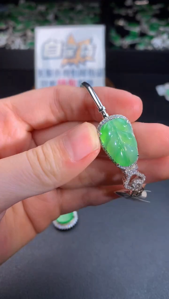 【闪购商品】翡翠手镯银S925镶嵌翡翠