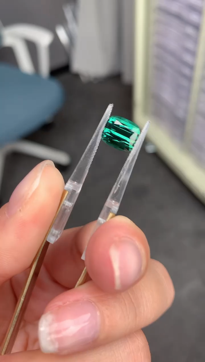 【闪购商品】碧玺裸石未镶嵌3.3ct碧玺