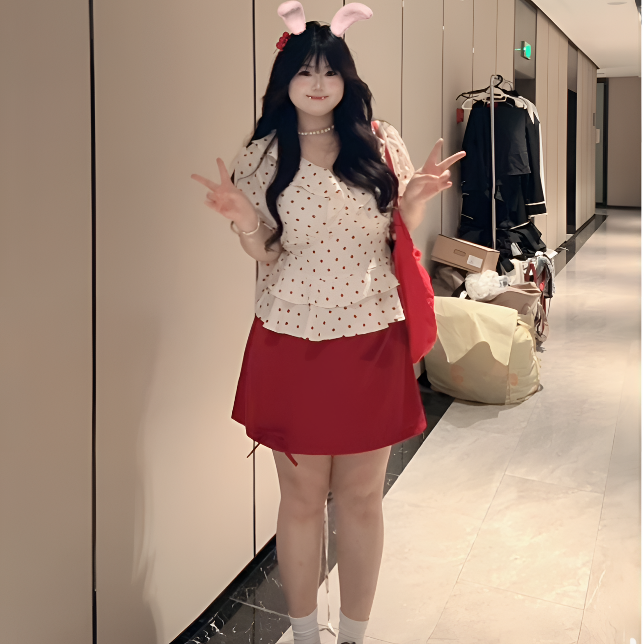 叮叮家【巴黎贝甜】 韩系波点系带泡泡袖上衣+红色蝴蝶结短裙套装