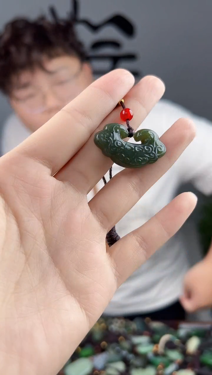 颈饰未镶嵌和田玉拍一发一，多样性发货