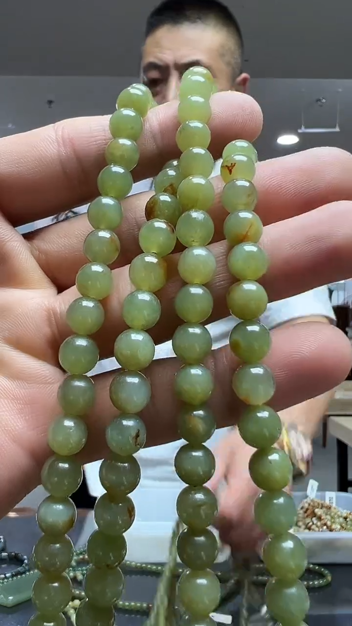 未镶嵌透闪石质玉挂件108 粒-多样性发货其中发一