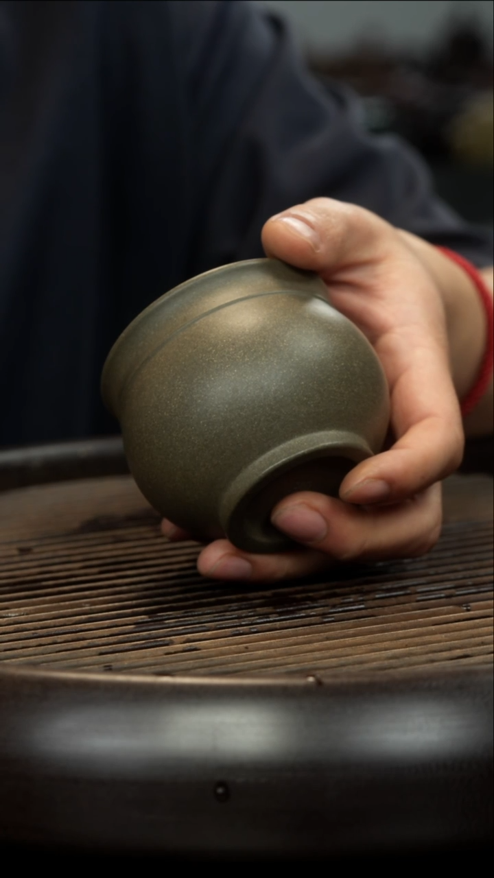 茶壶紫砂蟹壳青 钱袋主人杯