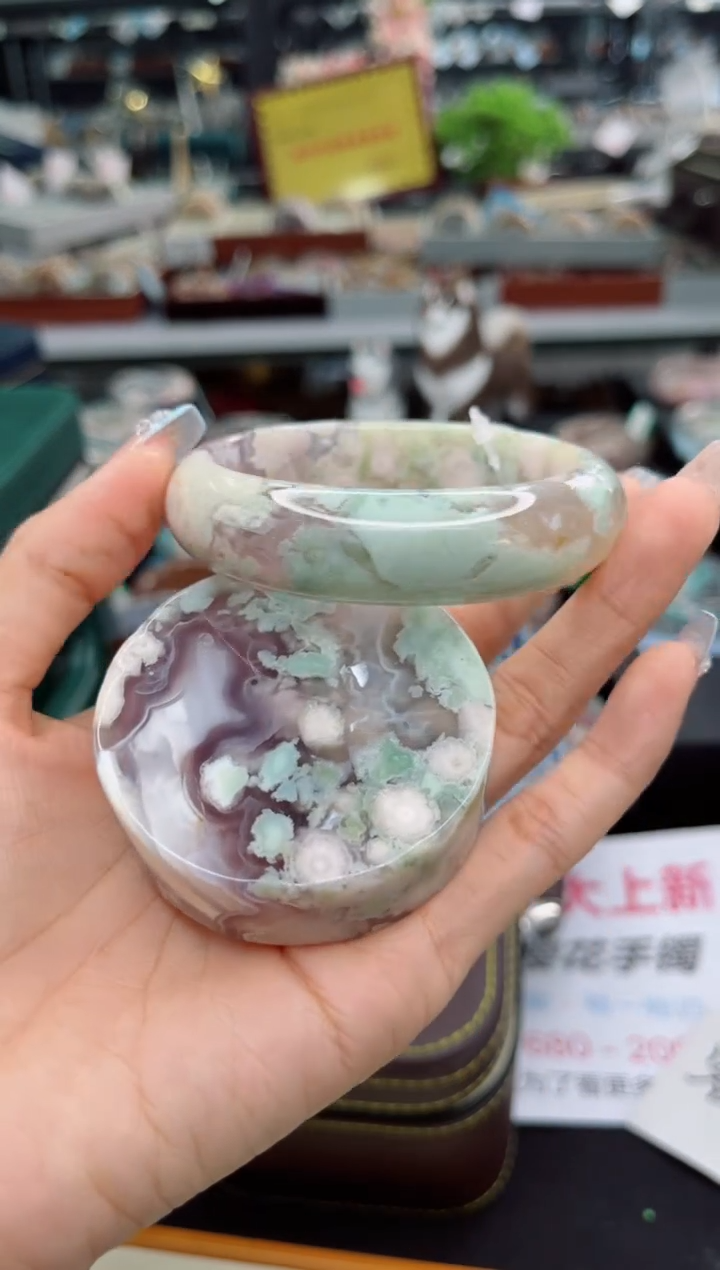 【闪购商品】石英质玉手镯未镶嵌63圈口（赠品镯心）3S9269