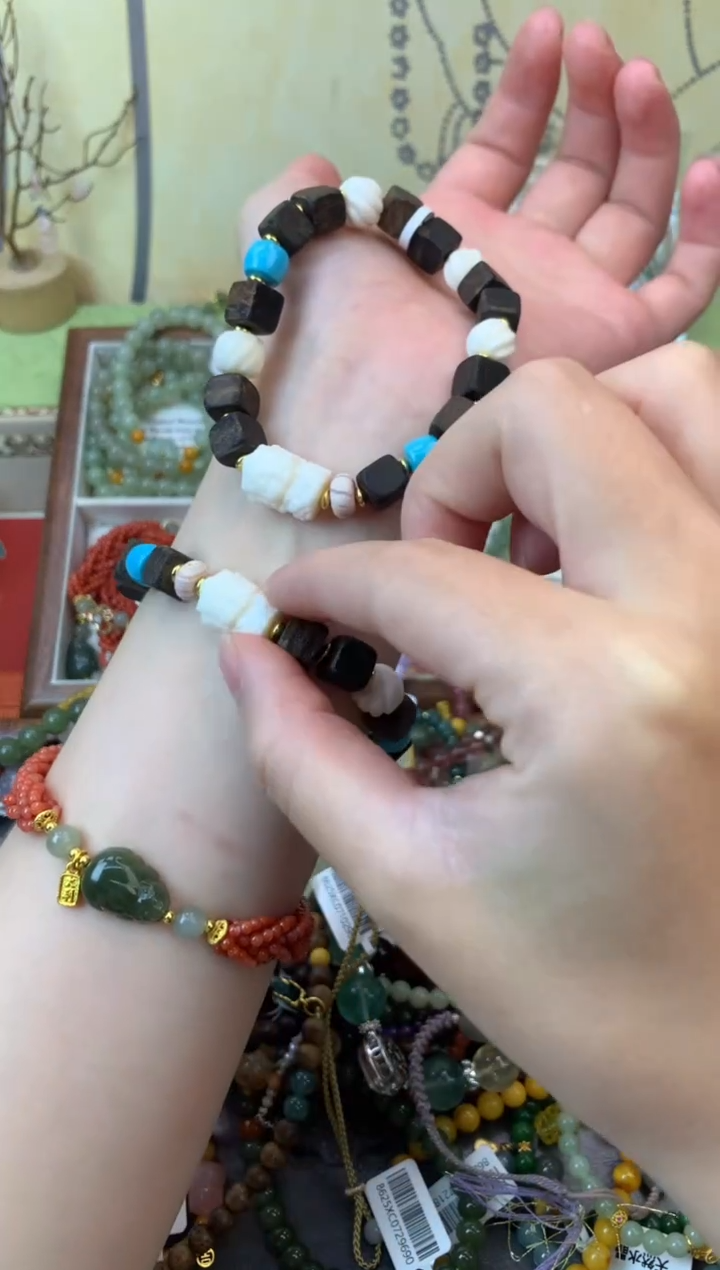 未镶嵌檀香木手串139