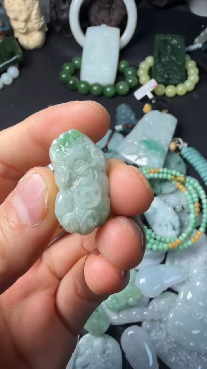 颈饰未镶嵌翡翠023