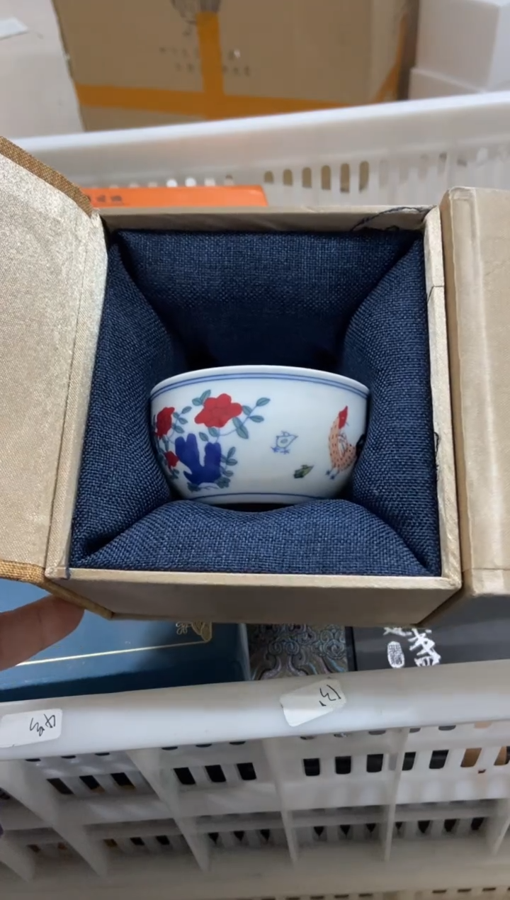 无运费险有瑕疵的摄影的产品有使用过的痕迹有点脏介意勿拍