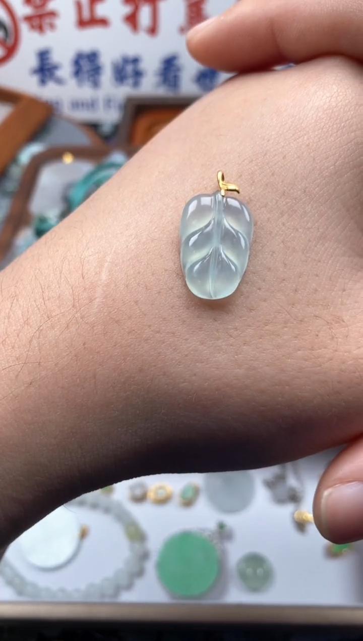 【闪购商品】翡翠颈饰未镶嵌哥哥