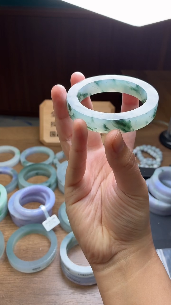 未镶嵌手镯定制翡翠萍定制