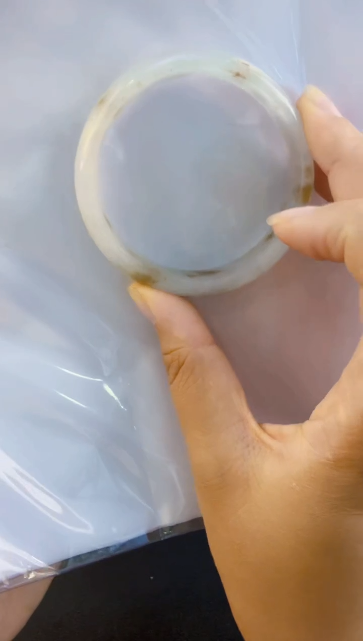 翡翠手镯未镶嵌丰丰翡翠