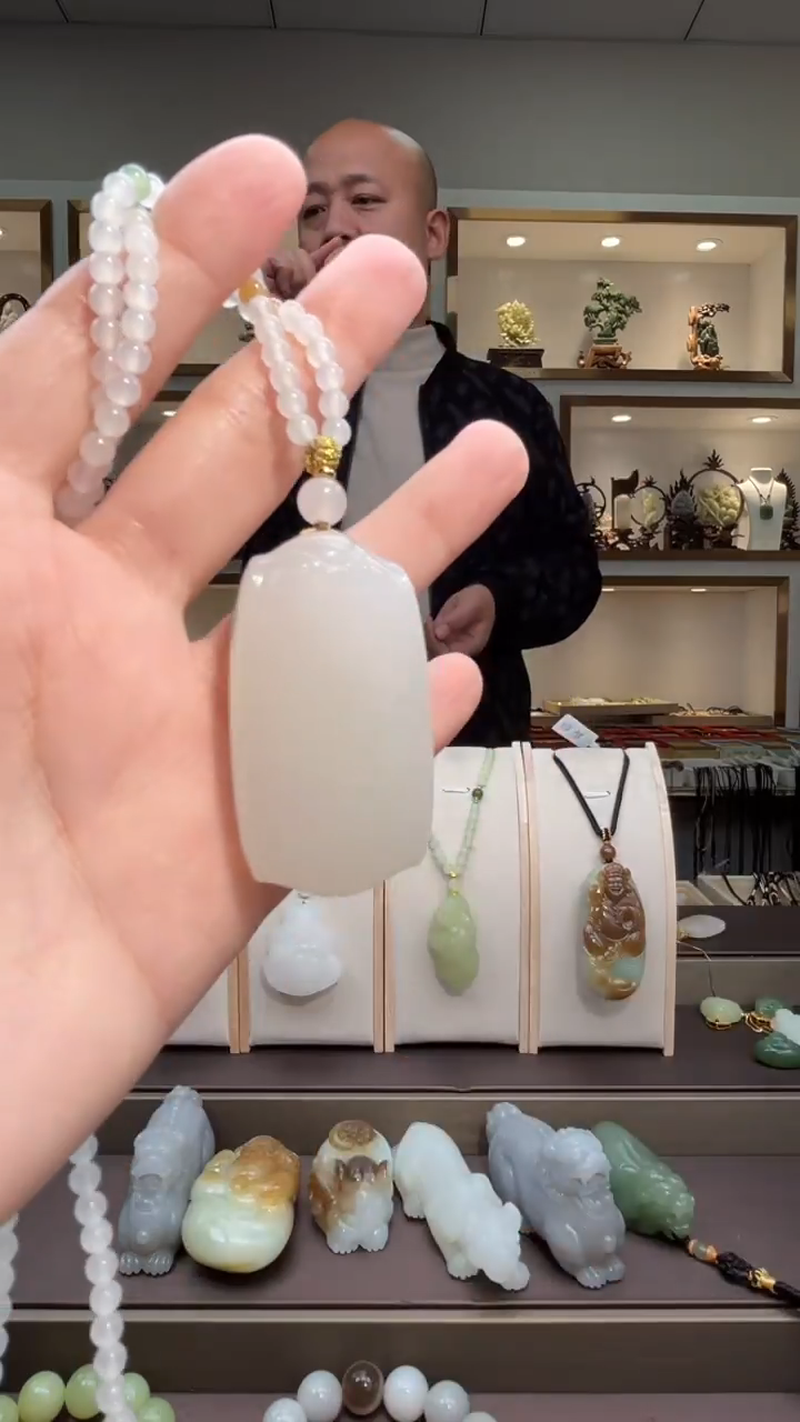 颈饰未镶嵌和田玉苏