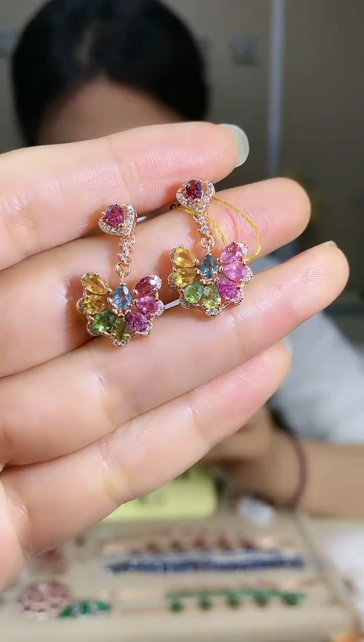 【闪购商品】碧玺耳饰银S925镶嵌耳饰