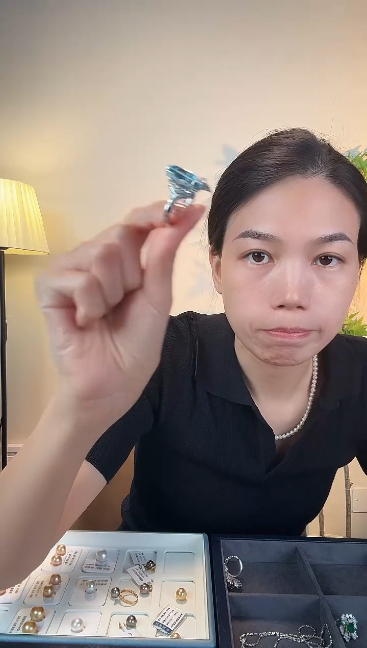 18K金镶嵌戒圈海蓝宝石12