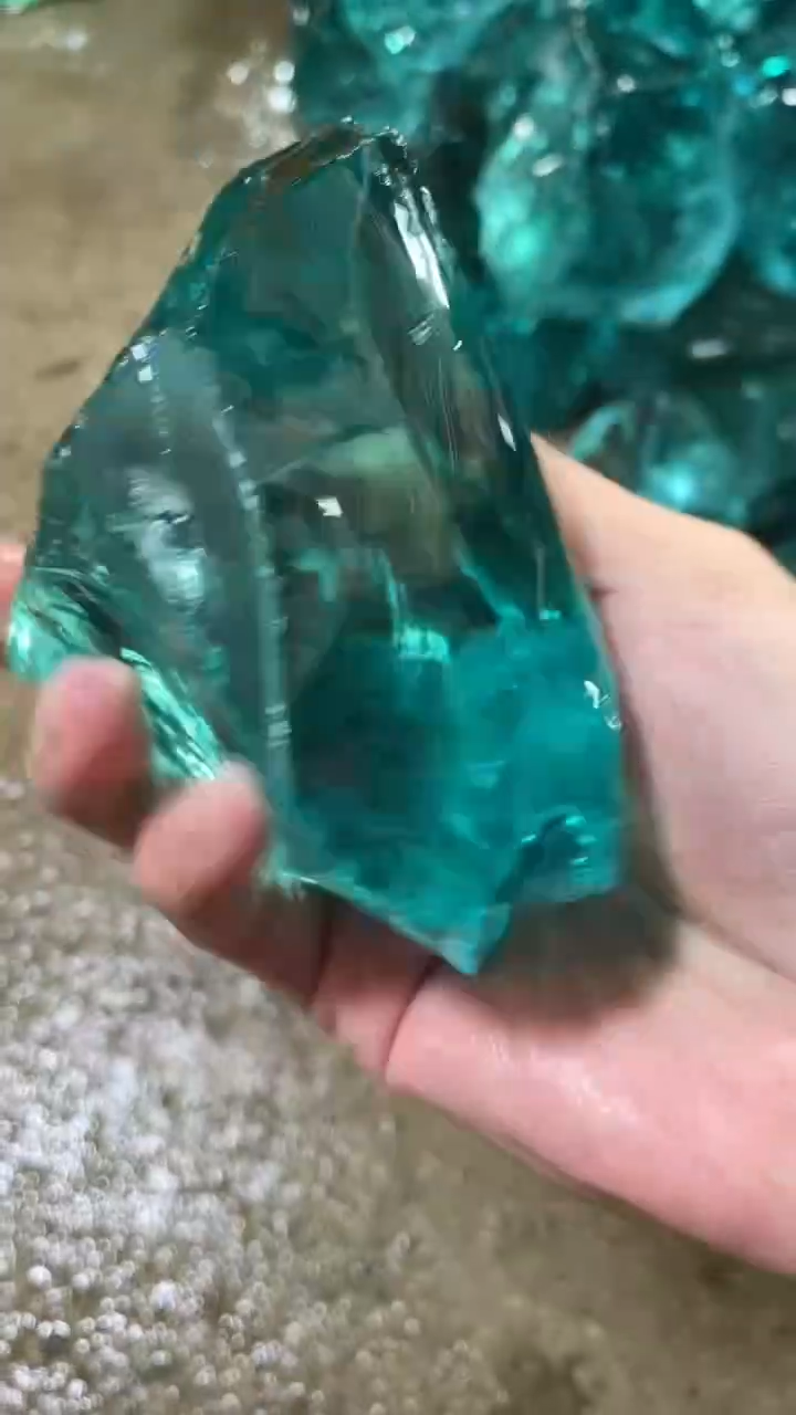 新疆五彩石原石摆件