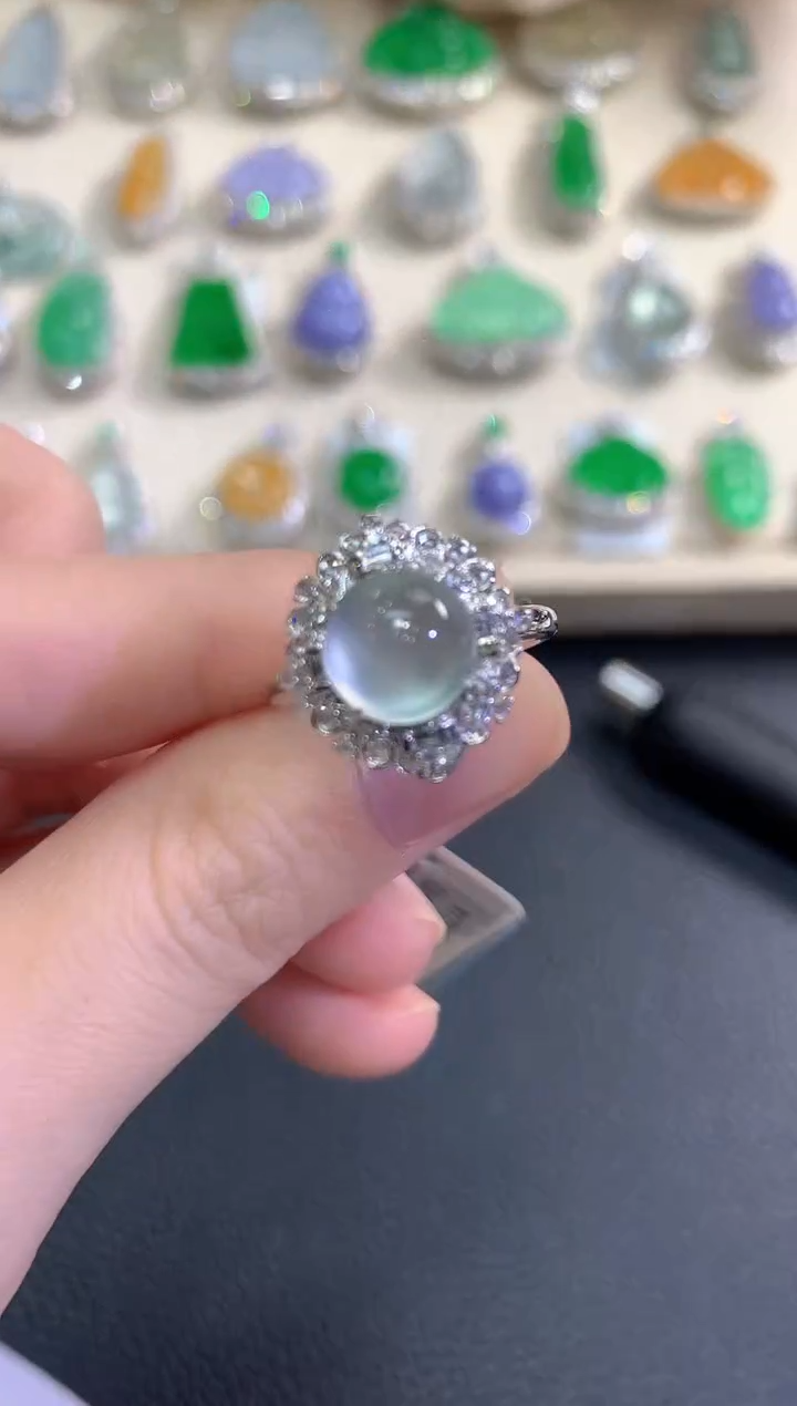 18K金镶嵌戒指翡翠秋日珠宝Q148