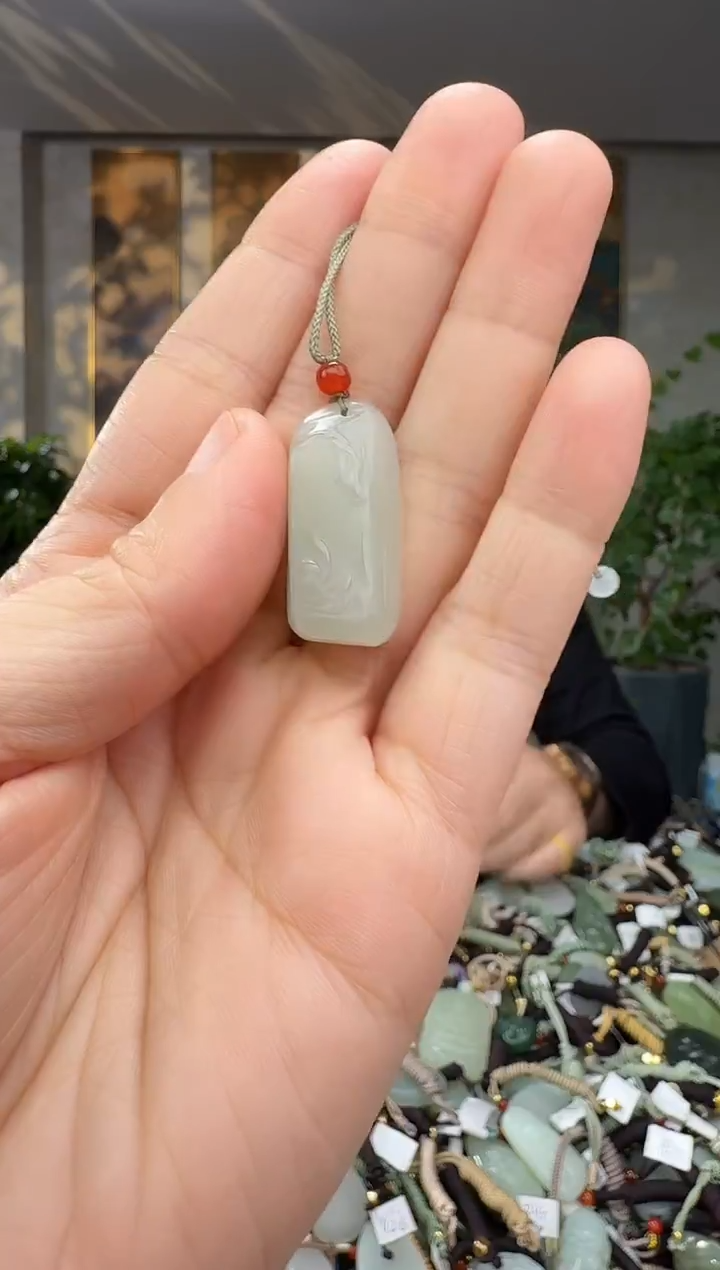 未镶嵌和田玉挂件拍一发一