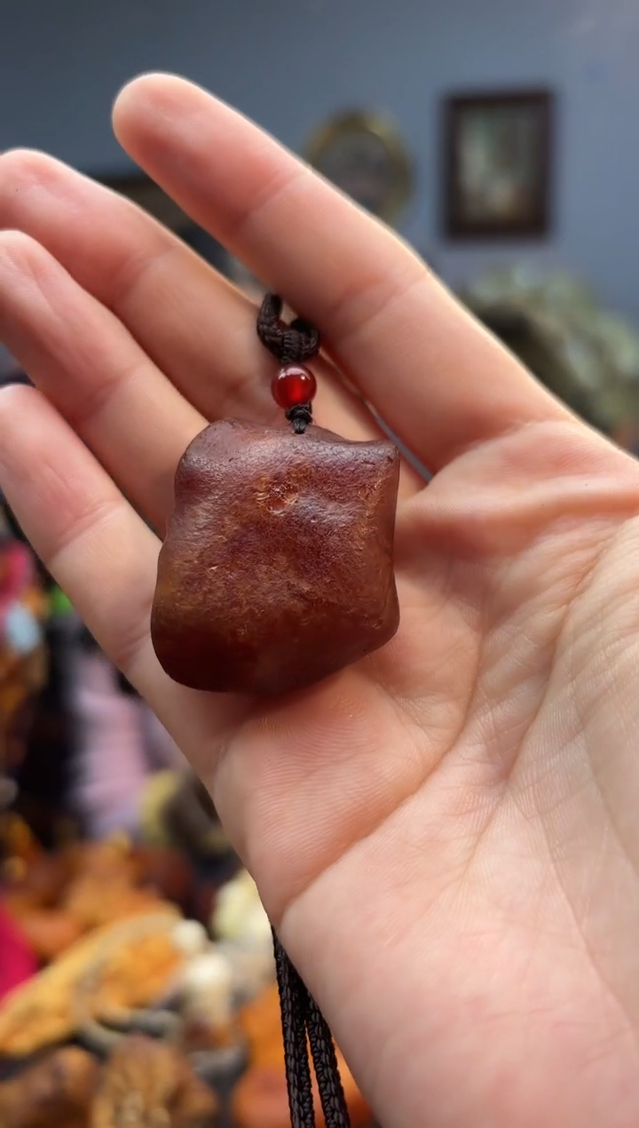 琥珀颈饰未镶嵌吊坠