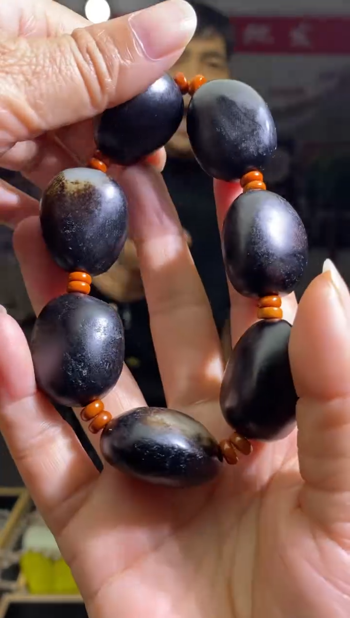 天然玉石未镶嵌颈饰