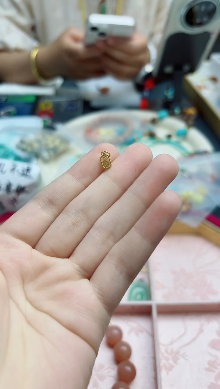 18K金颈饰18K金如意吊坠*1 ZX赠链