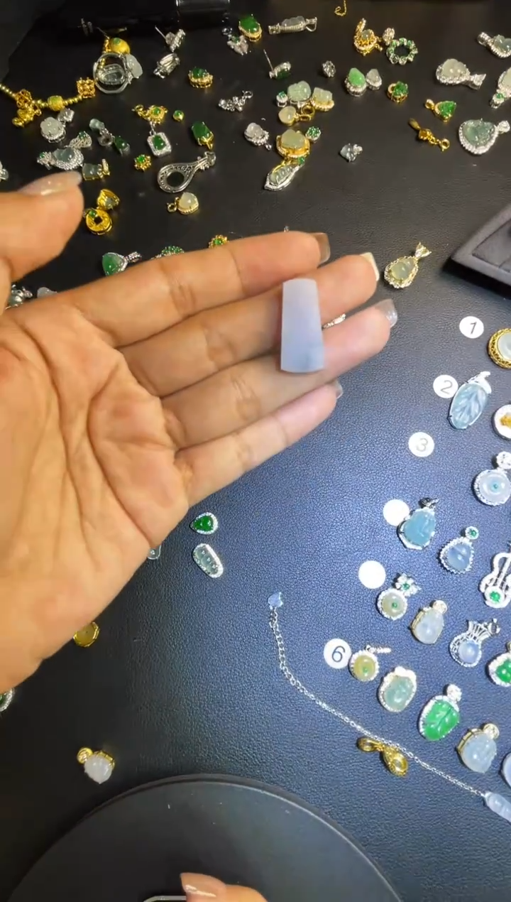 吊坠(不含链)未镶嵌翡翠1