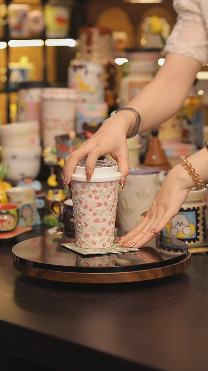 景德镇釉下彩绘设计师款式陶瓷