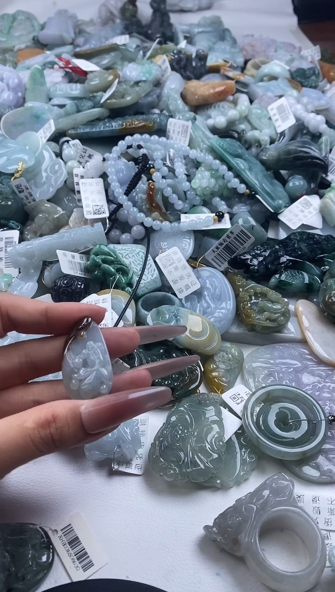 翡翠未镶嵌吊坠(不含链)缅甸A货翡翠000193