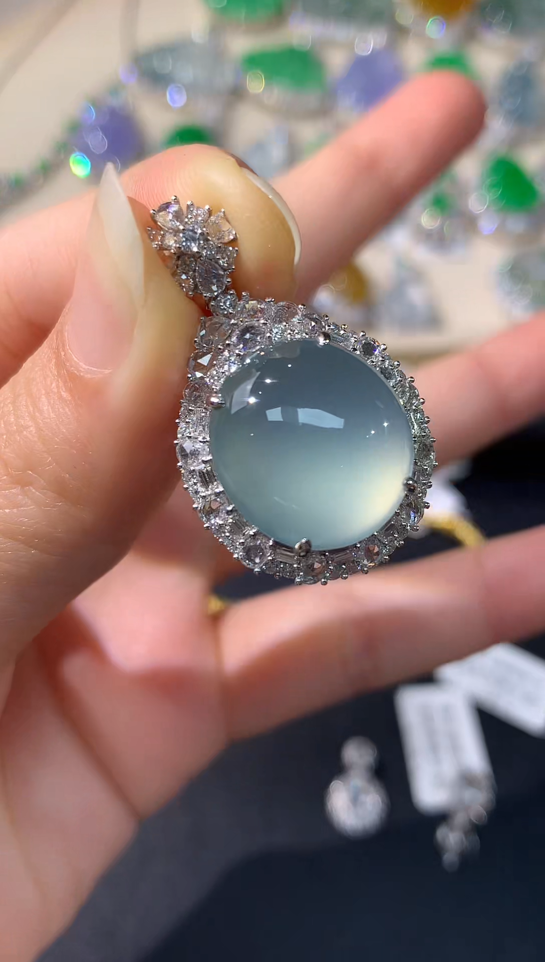 吊坠(不含链)18K金镶嵌翡翠喵*呀A564|79800