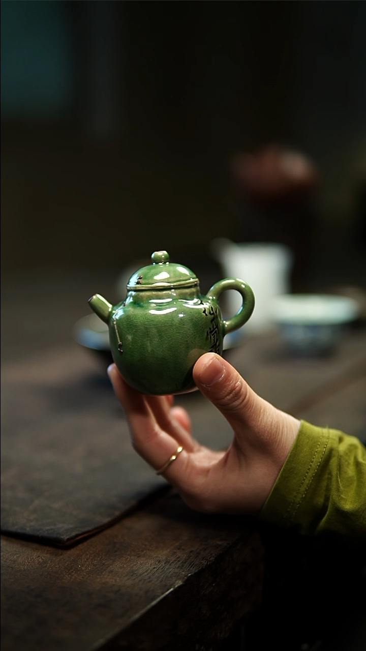 【闪购商品】马一鸣手捏绿壶2222222222