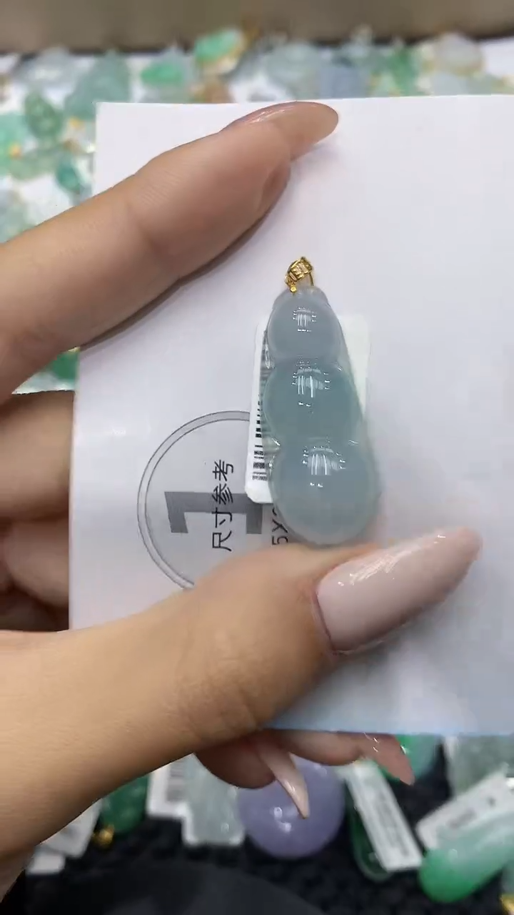 颈饰18K金镶嵌翡翠111111111111