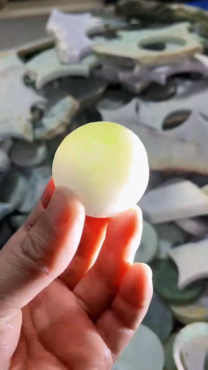 【闪购商品】翡翠挂件未镶嵌A货康壹050