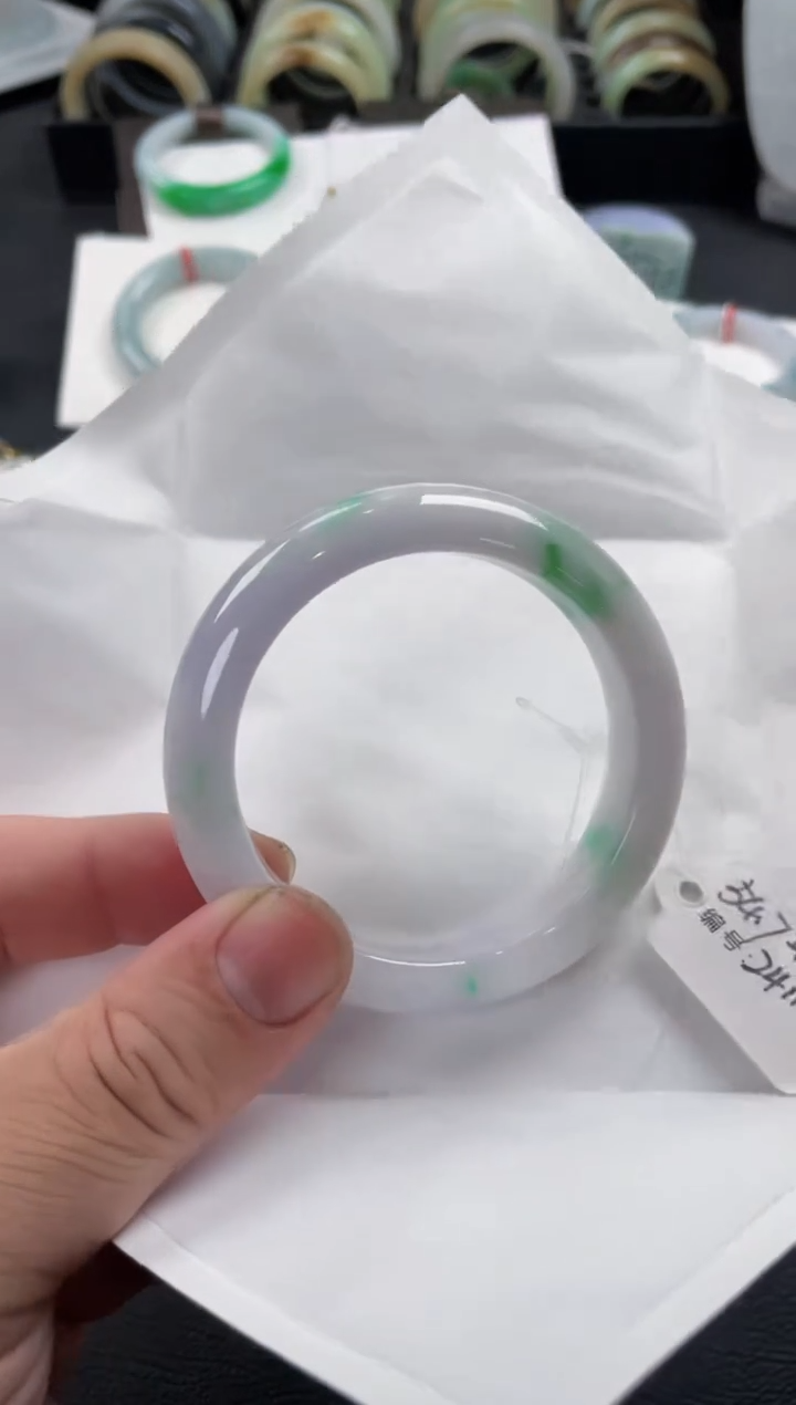 【闪购商品】翡翠手镯未镶嵌54.7正圈 有纹裂