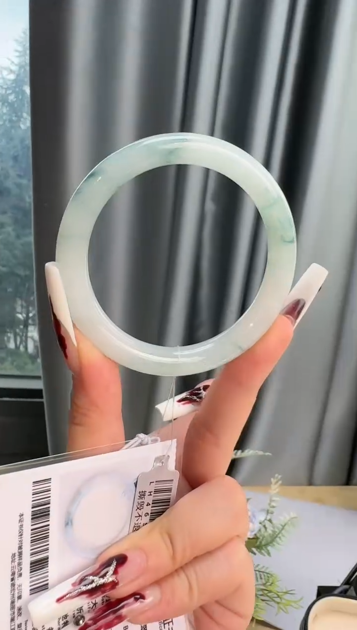 【闪购商品】翡翠手镯未镶嵌手镯