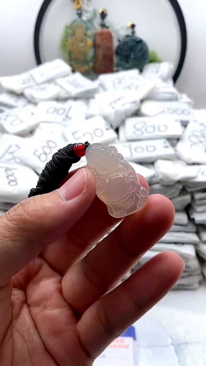 【闪购商品】玛瑙/玉髓颈饰未镶嵌财神