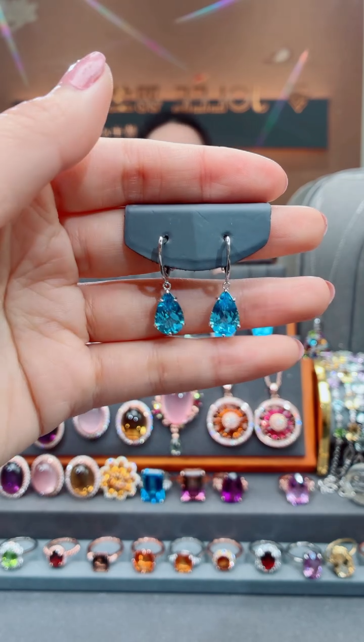 银S925镶嵌托帕石耳饰托帕石耳饰