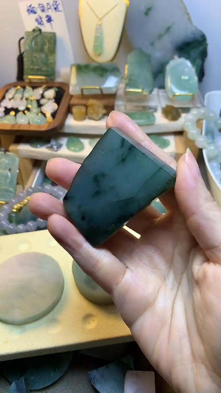 未镶嵌挂件翡翠P**o缅甸A货翡翠,没有运费险,有纹有裂