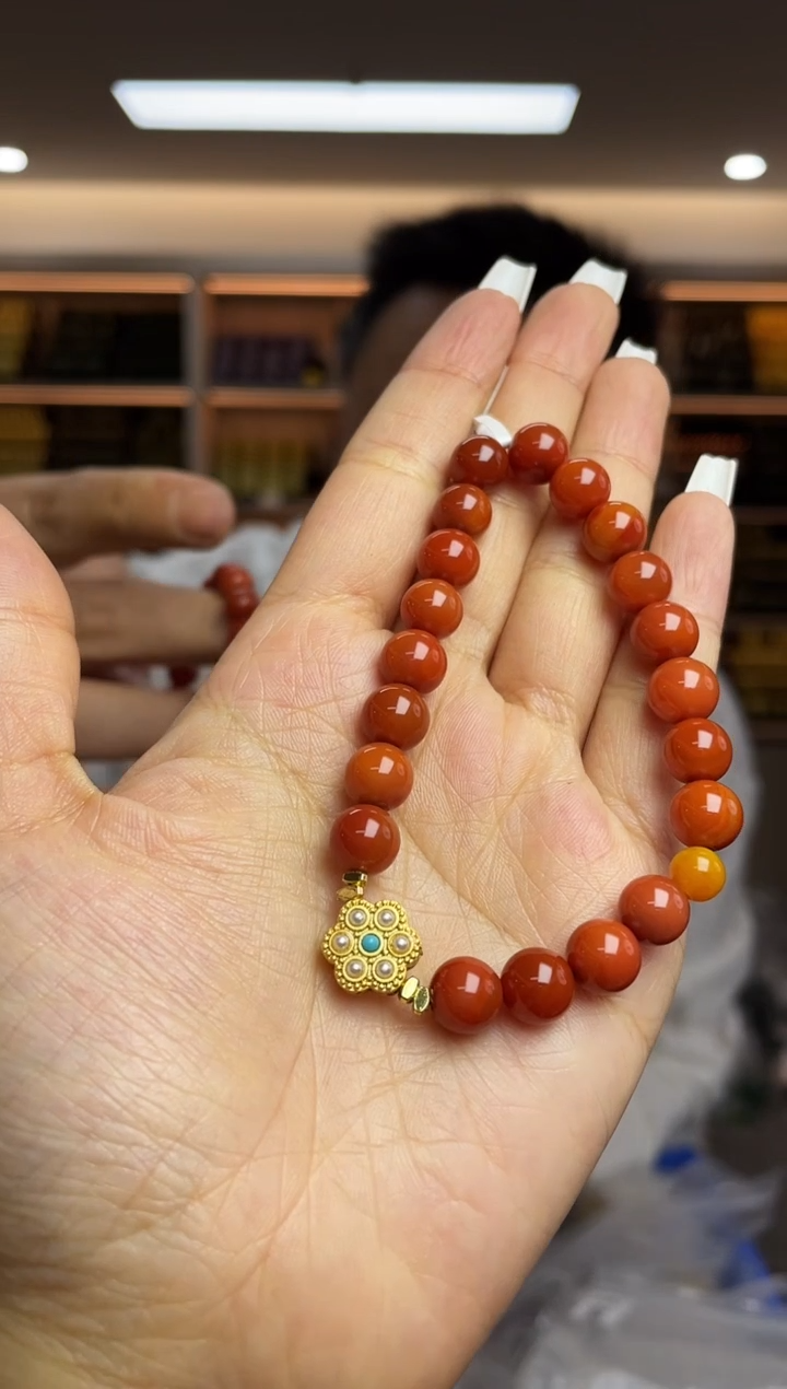 【闪购商品】南红玛瑙`未镶嵌多样性发一件 