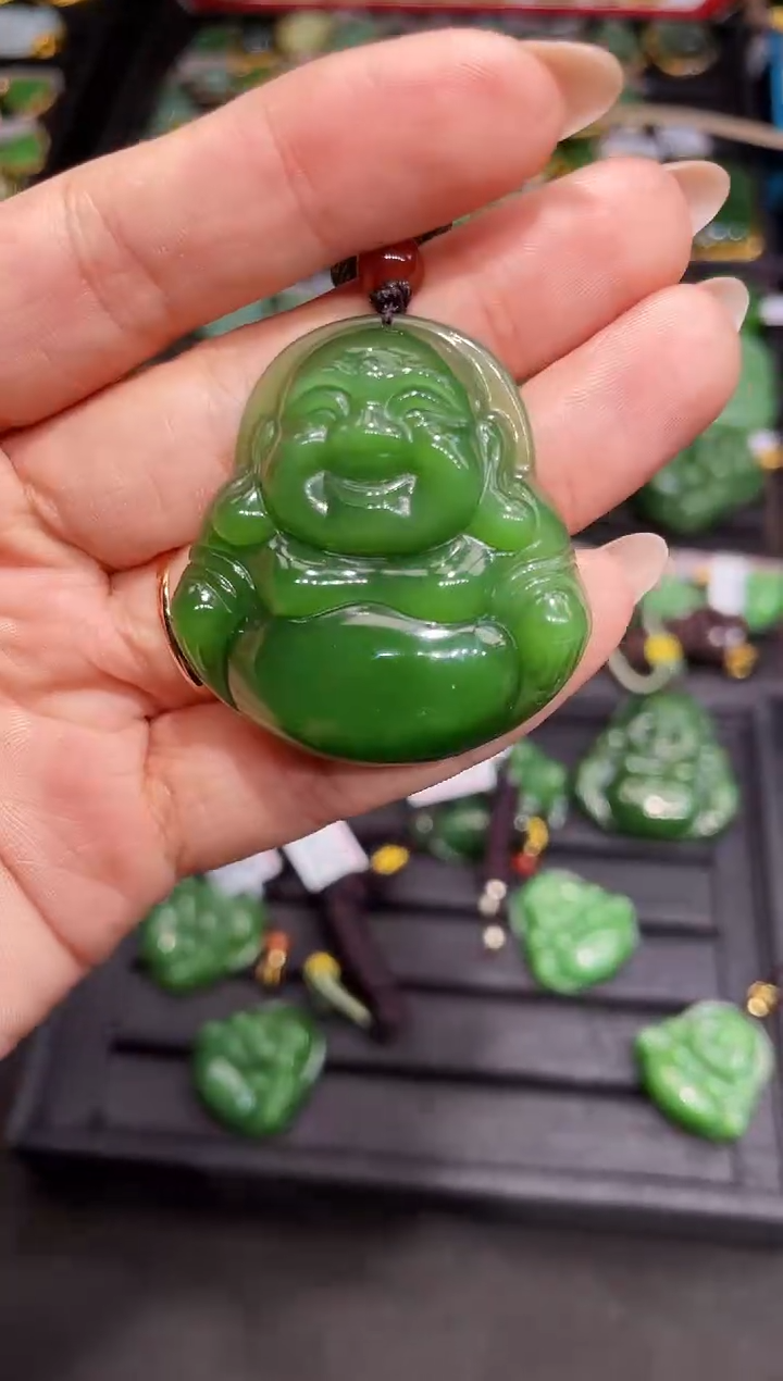 和田玉未镶嵌颈饰多样性发一