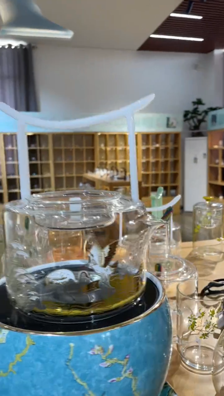 手工艺品玻璃鹤栖白玉鹊桥壶