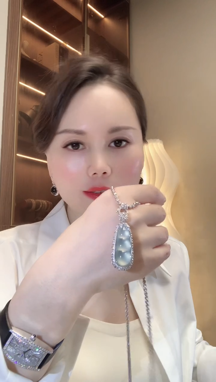 【闪购商品】翡翠吊坠(不含链)18K金镶嵌A129 