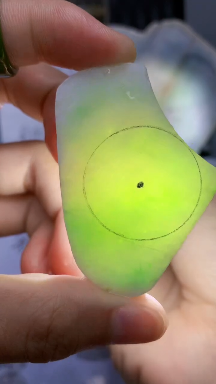 翡翠裸石缅甸天然A货8712