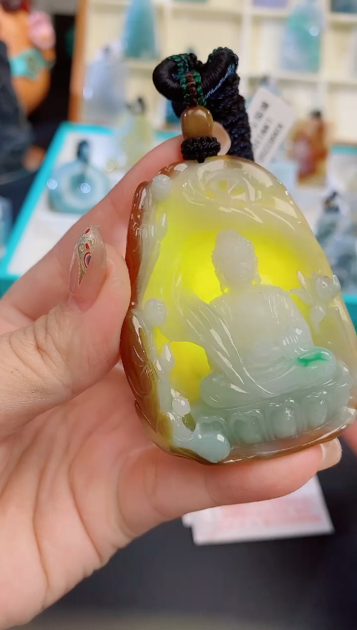 吊坠(不含链)未镶嵌翡翠缅甸天然翡翠吊坠