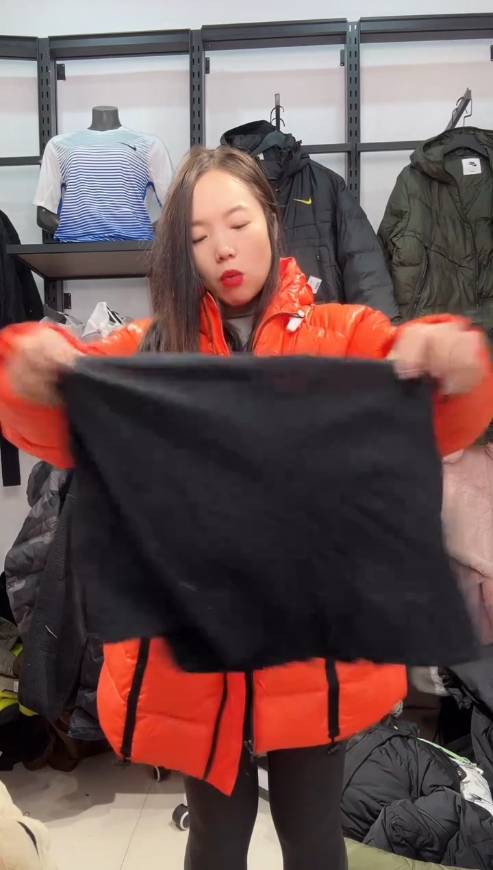 2299   编码  瑕疵直播间过款为准 尺码  ·  150