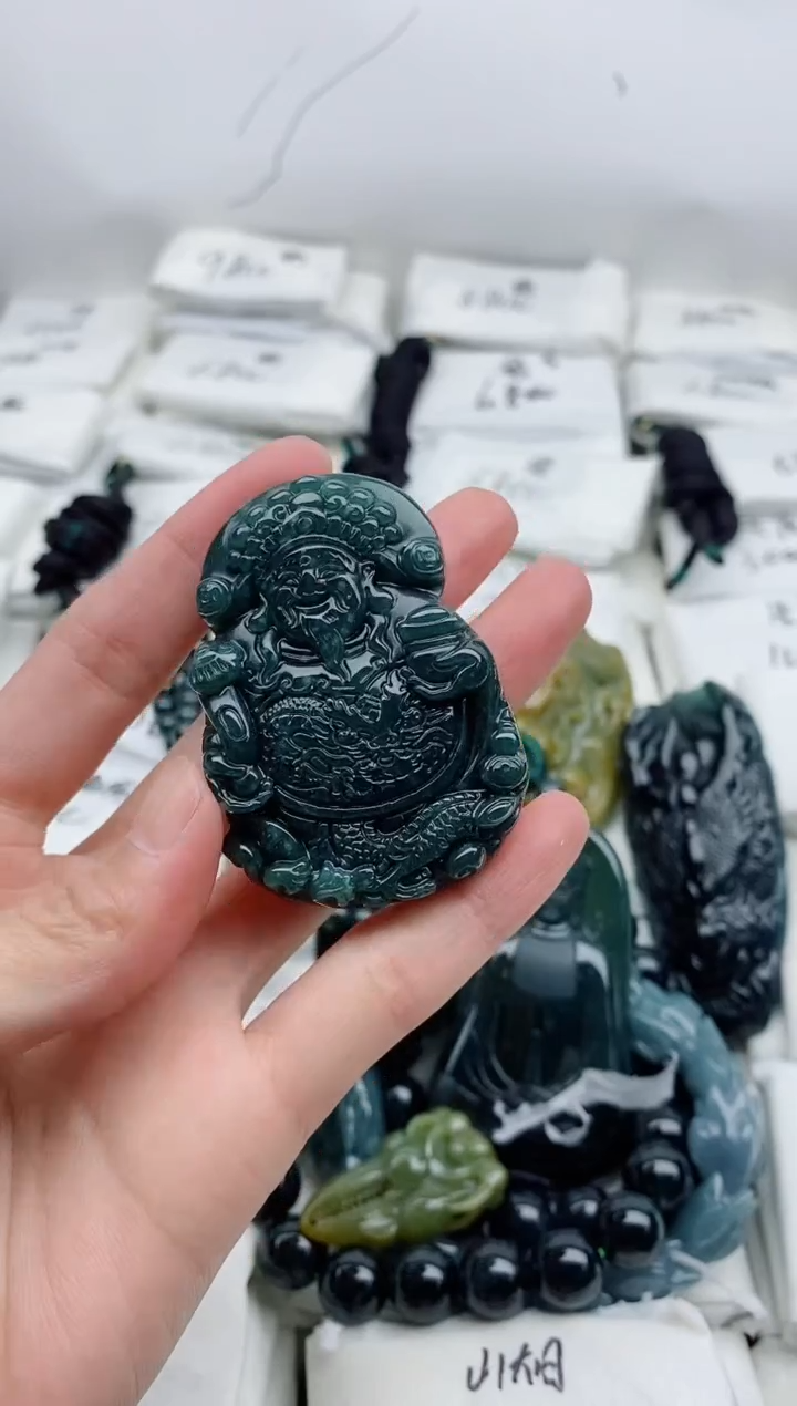 颈饰未镶嵌翡翠8