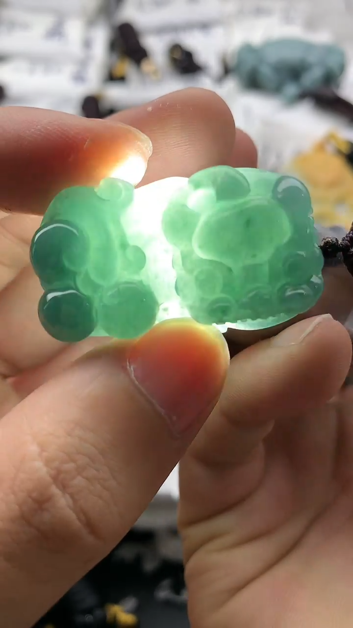 【闪购商品】翡翠颈饰未镶嵌5555555555555