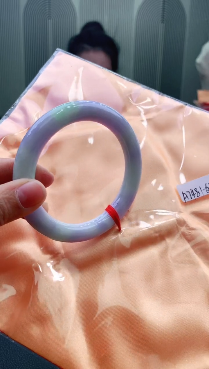 未镶嵌手镯翡翠61+