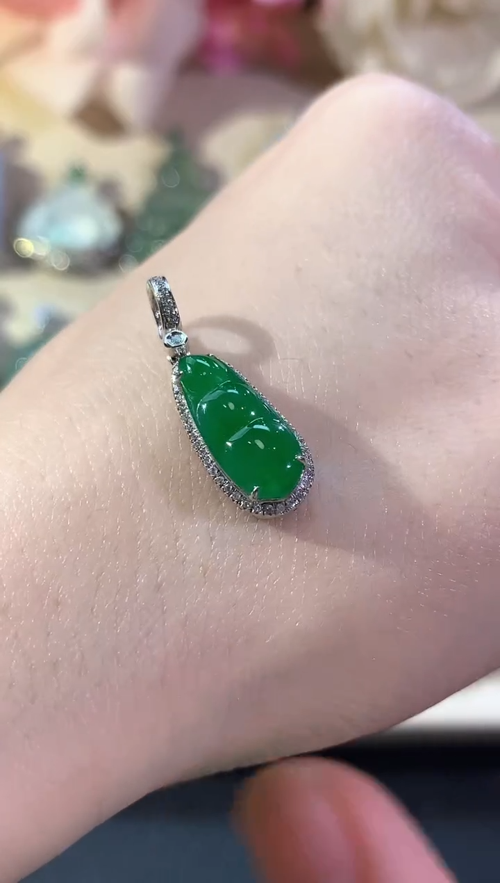 吊坠(不含链)18K金镶嵌翡翠冬日珠宝W25