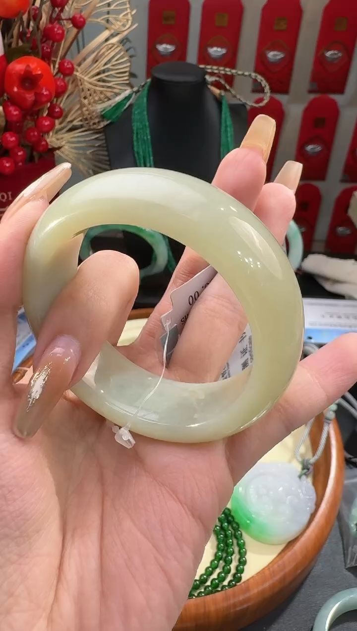 【闪购商品】和田玉手镯未镶嵌手镯