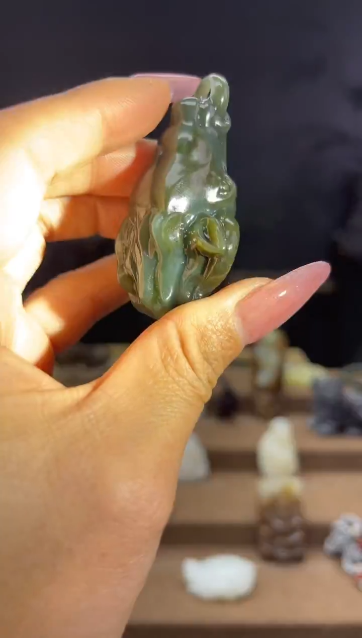颈饰未镶嵌和田玉1