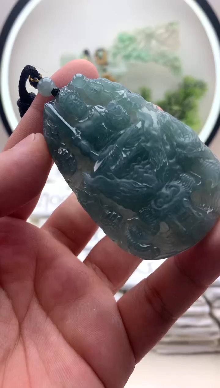 颈饰未镶嵌翡翠不动明王