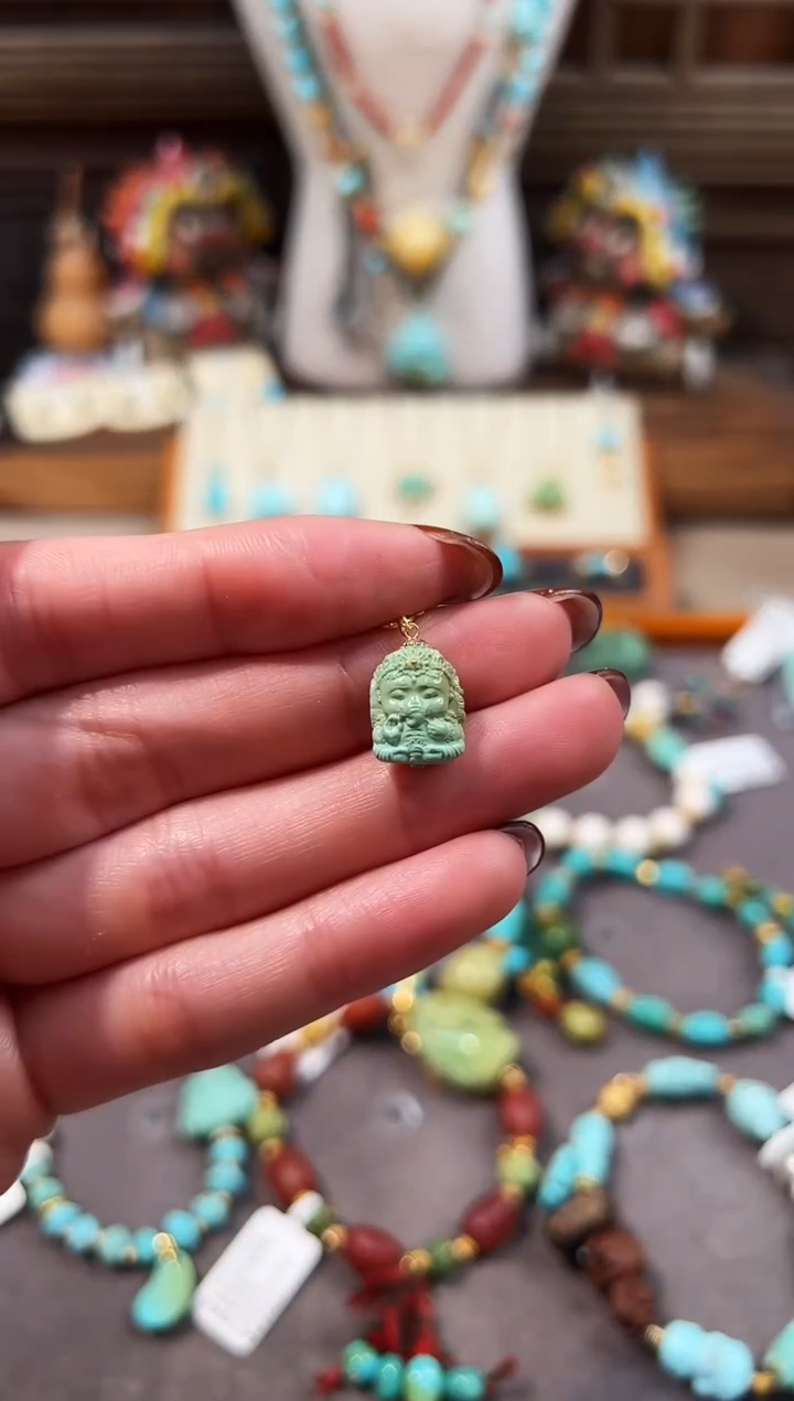 18K金镶嵌绿松石提溜象神