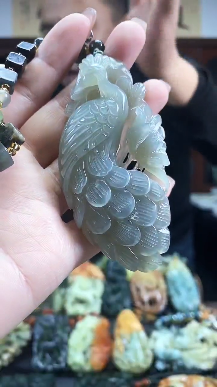 【闪购商品】蛇纹石玉吊坠未镶嵌·